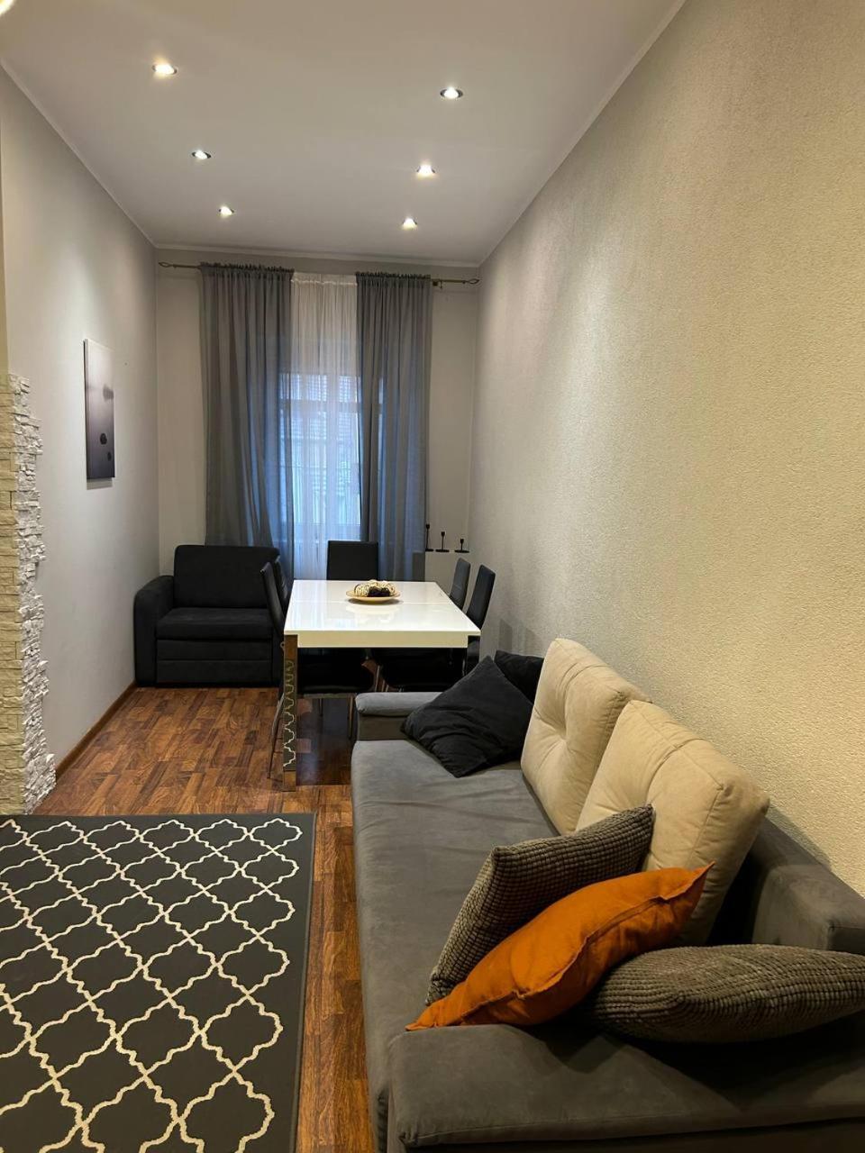 Big Apart - Rynek 8 - Nice View - 3 Rooms - 9 People Breslavia Exterior foto