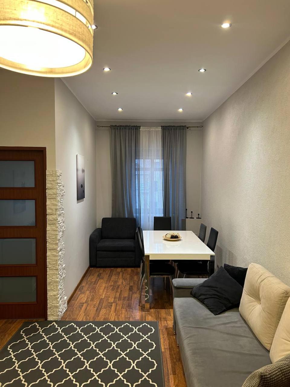 Big Apart - Rynek 8 - Nice View - 3 Rooms - 9 People Breslavia Exterior foto